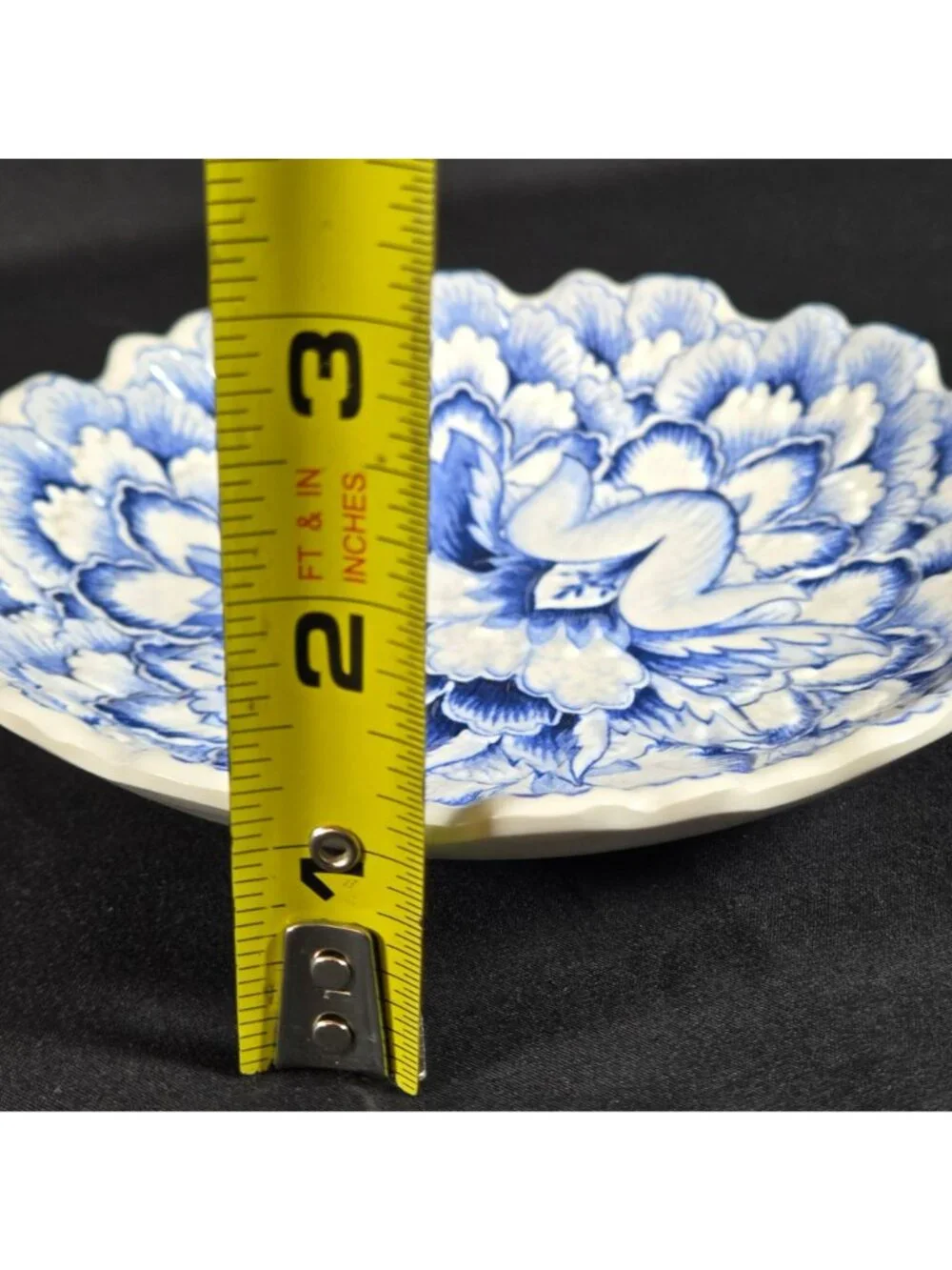 Williams Sonoma Aerin Fairfield Blue Floral Scalloped Melamine Dip Bowl 5.5